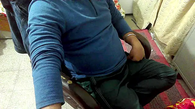 rentarob online show from December 16, 2025, 5:07 pm