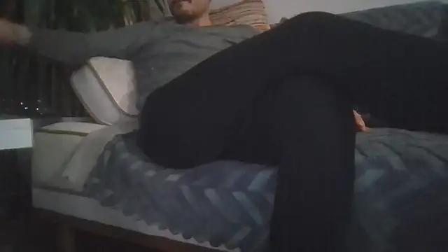 reslerkek31 online show from March 11, 2026, 8:26 pm