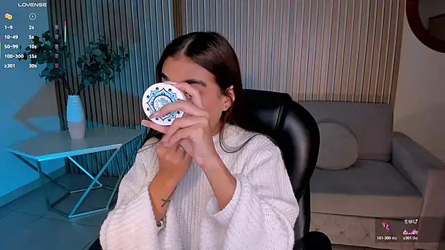 DannaCruz online show from January 14, 2026, 8:03 pm