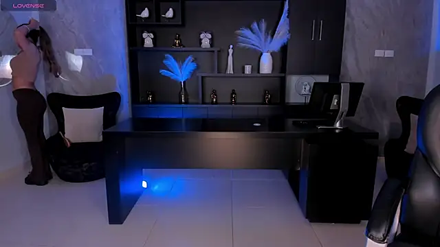 BiancaPierce online show from December 20, 2025, 12:01 pm