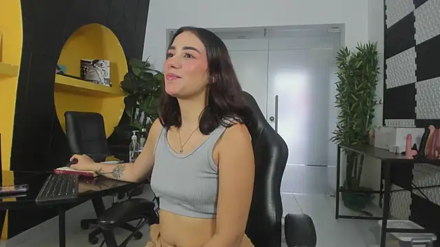 LucianaCarter online show from January 22, 2025, 4:02 am