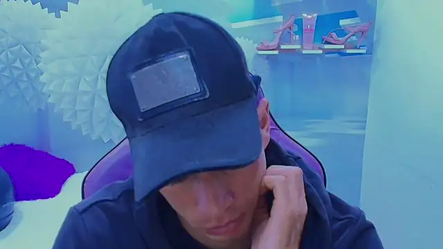 DEIBY BABY online show from November 18, 2025, 9:08 pm