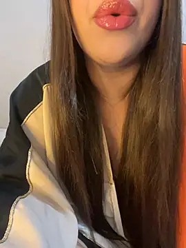 Mayacrayzi online show from February 7, 2025, 8:20 pm