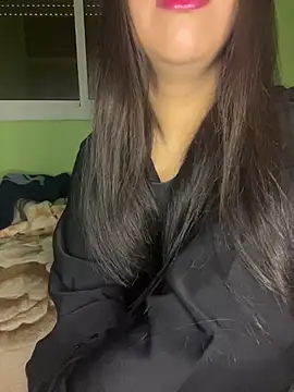 Mayacrayzi online show from April 7, 2026, 9:54 am