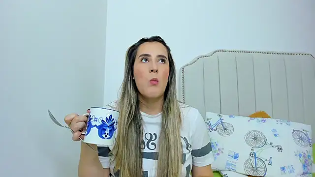 Hanna86 online show from March 5, 2025, 12:38 am