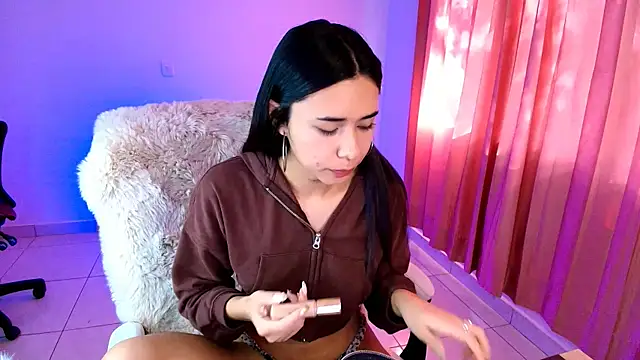 AmyOlimpo online show from December 19, 2025, 1:51 pm