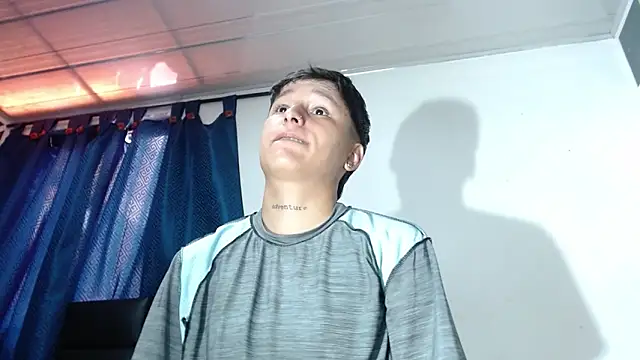 Tamarahryan online show from September 19, 2025, 2:07 pm