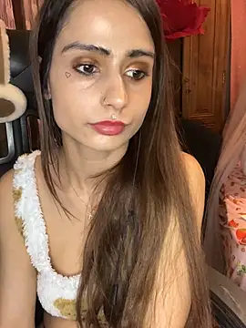 LaPetitechienne1 online show from February 14, 2025, 7:23 pm