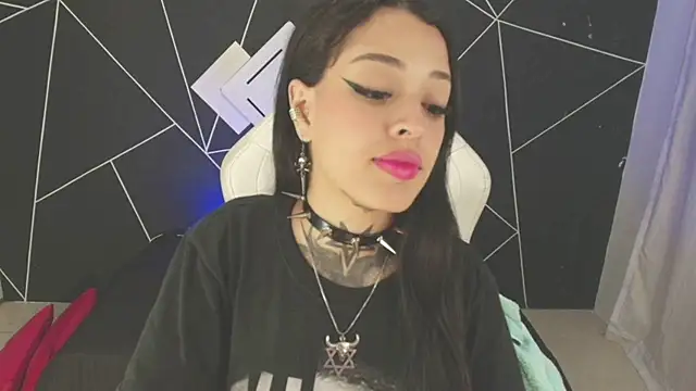 farichell online show from September 24, 2025, 8:45 pm