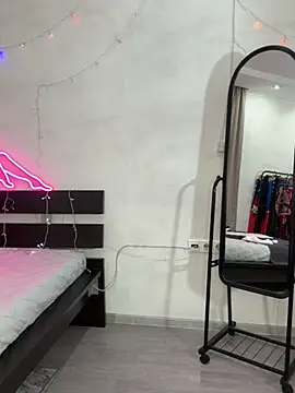 Milf Tea online show from December 29, 2024, 7:06 am