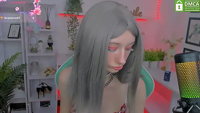 Katia Kim online show from March 5, 2025, 12:33 pm