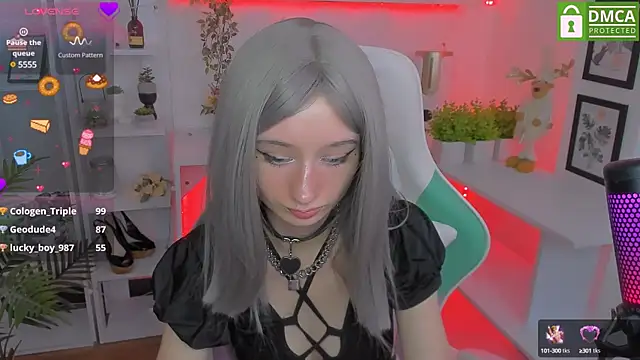 Katia Kim online show from March 18, 2025, 6:36 am