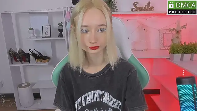 Katia Kim online show from October 9, 2025, 5:38 am