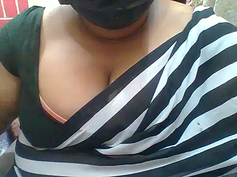 Snapshot of radhatelugu chatting on October 30, 2025, 9:00 am radhatelugu online show from October 30, 2025, 9:00 am