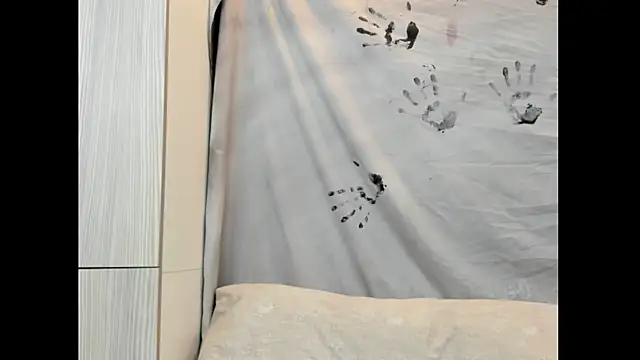 Mhelanny2 online show from October 26, 2025, 3:29 pm