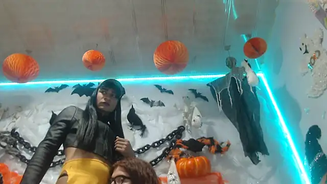 latintransbigcum online show from November 24, 2025, 3:34 pm