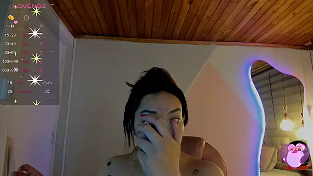 cristal  hot 1 online show from February 15, 2026, 5:26 am