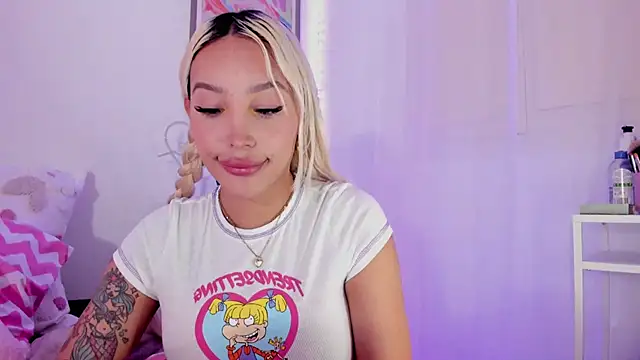  viioletweekend  online show from March 3, 2025, 5:29 pm