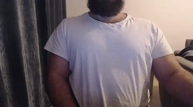 hugemachohandsome online show from March 9, 2025, 6:54 pm