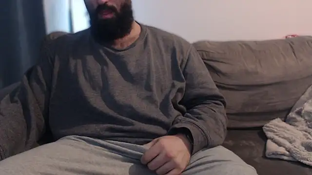 hugemachohandsome online show from December 22, 2025, 10:12 am