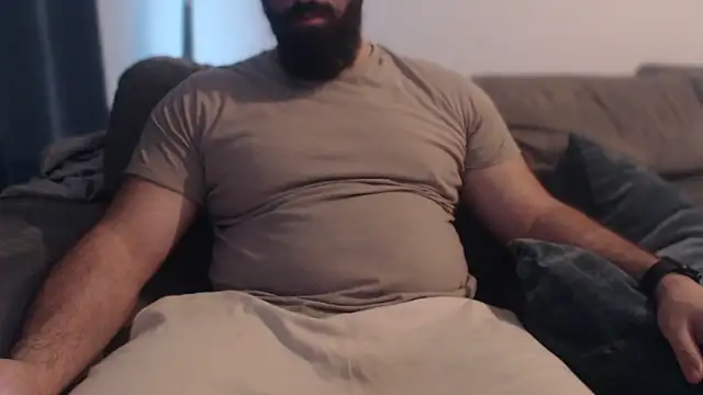 hugemachohandsome online show from February 14, 2026, 8:44 am