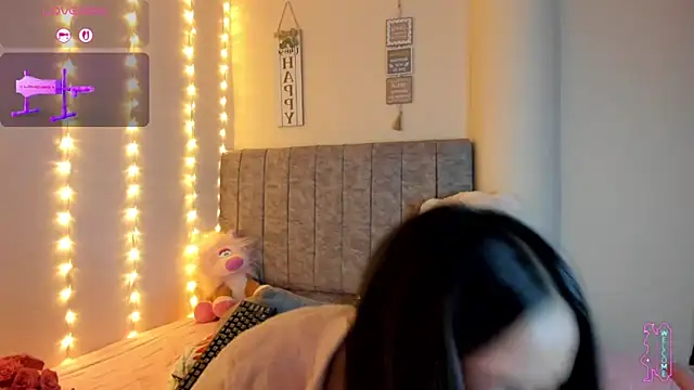 SaraCrow online show from February 15, 2026, 4:31 am