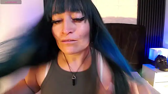 alicia moom online show from February 9, 2026, 7:51 pm