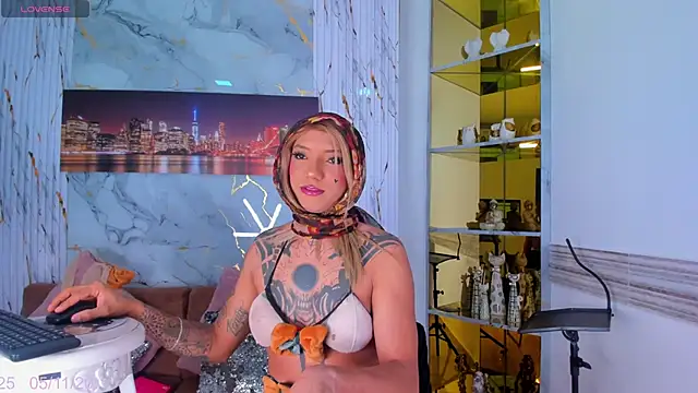 Snapshot of EmmaHills_Sex chatting on November 5, 2025, 1:22 pm EmmaHills Sex online show from November 5, 2025, 1:22 pm