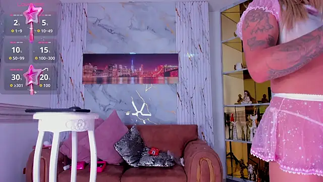 Snapshot of EmmaHills_Sex chatting on November 18, 2025, 2:21 pm EmmaHills Sex online show from November 18, 2025, 2:21 pm