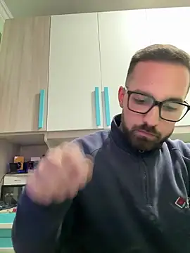 michele1500 online show from December 16, 2025, 4:34 pm