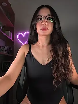 Snapshot of Naughty-Jessie chatting on May 10, 2026, 9:09 pm Naughty-Jessie online show from May 10, 2026, 9:09 pm
