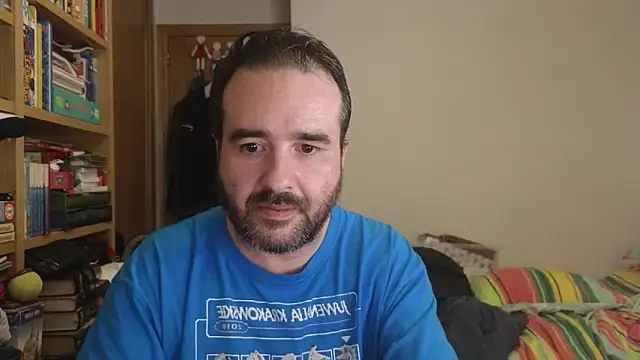 curiosillo83 online show from June 6, 2026, 11:09 pm
