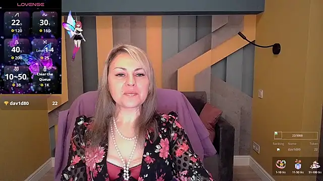 Candy Long online show from November 17, 2025, 6:41 am