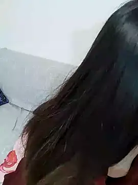 Lu Nana online show from February 4, 2025, 1:27 pm