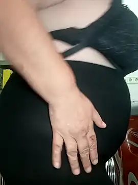 eroticjessitop online show from April 8, 2026, 5:24 pm