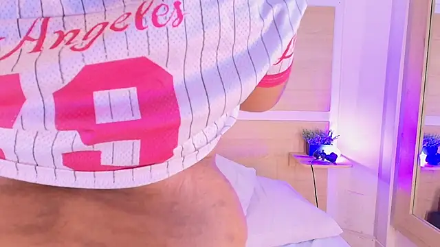  nickypurple  online show from March 7, 2026, 5:43 pm