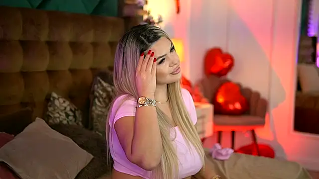 SophieBoobsX online show from September 18, 2025, 5:09 am