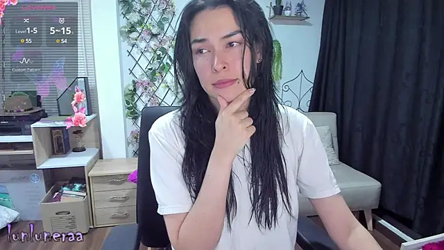 Lunlunera online show from February 21, 2025, 3:56 am