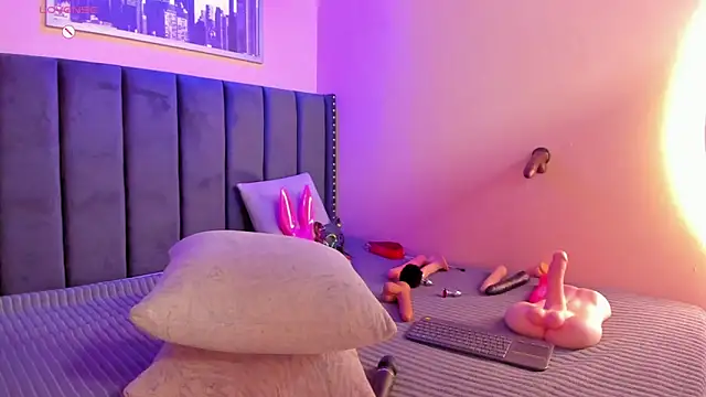 ashlye miller  online show from March 9, 2025, 10:19 am