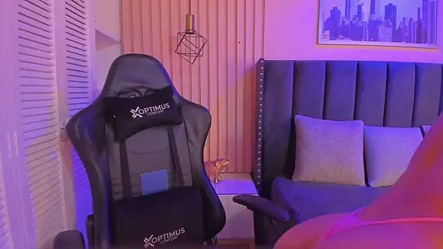 ashlye miller  online show from March 21, 2025, 3:55 am