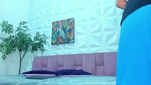 Hellen Sky online show from February 27, 2025, 7:04 pm