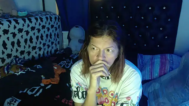 jellyfishhot online show from November 7, 2025, 7:47 pm