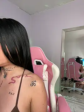 JESYSOZ23  online show from February 5, 2026, 8:35 pm