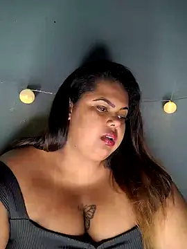 Snapshot of biancabombombbw chatting on January 31, 2025, 2:15 am biancabombombbw online show from January 31, 2025, 2:15 am