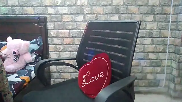 Snapshot of Sexy_iknoor chatting on November 16, 2025, 4:40 am Sexy iknoor online show from November 16, 2025, 4:40 am