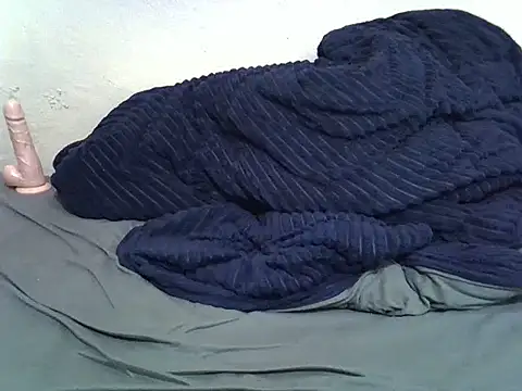 pretty-donna online show from October 29, 2025, 5:14 pm