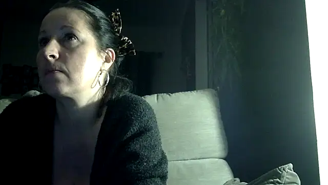 feline27 online show from January 14, 2026, 8:58 pm