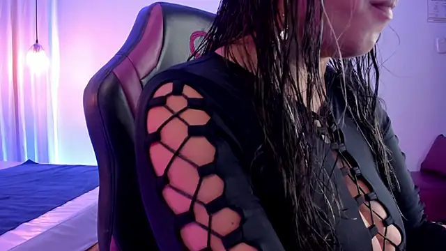 BonnieBad01 online show from February 26, 2025, 2:36 pm