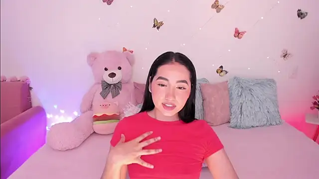 Zara uwu  online show from April 23, 2026, 12:15 pm