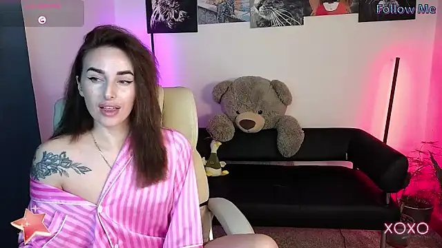 Snapshot of xx_adrihanna_xx chatting on February 11, 2025, 6:44 pm xx adrihanna xx online show from February 11, 2025, 6:44 pm